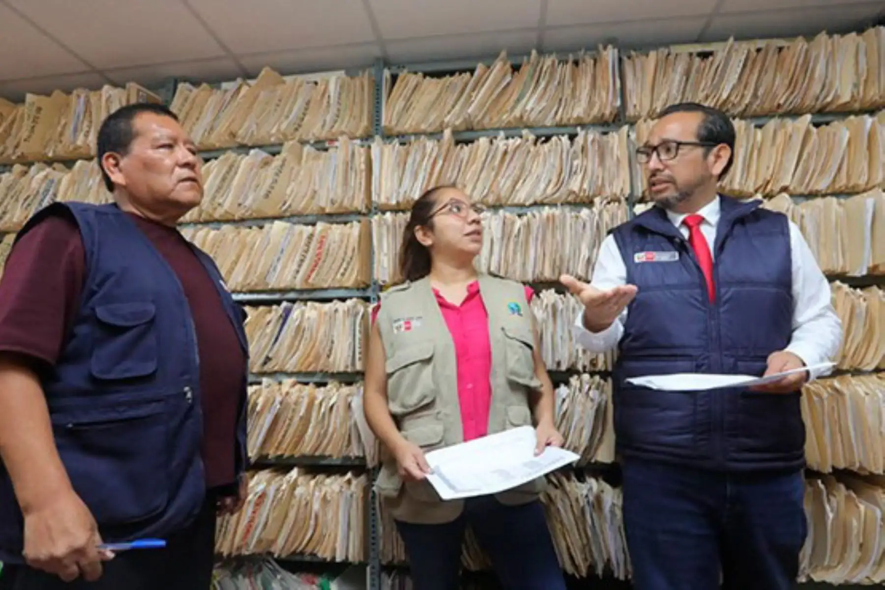 Ministro de Salud visita hospitales de Lima sur para mejorar digitalización y equipamiento